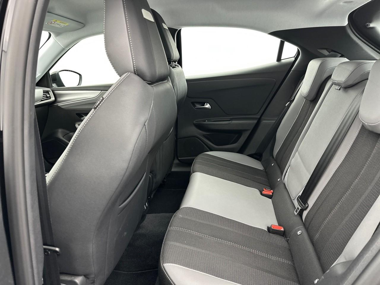 Opel Mokka electrique 136 ch & batterie 50 kwh elegance — photo 12