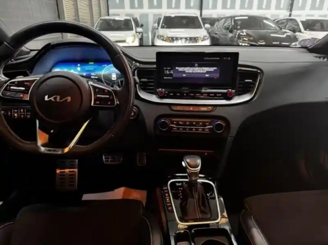 Kia Xceed 1.5 t-gdi 160ch gt-line premium dct7 — photo 9