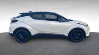 Toyota C-Hr 122h Graphic 2WD E-CVT RC18 — photo 4