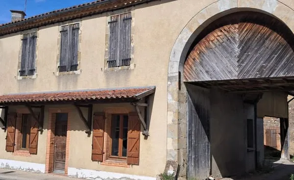 Maison à vendre 5 pièces SARAMON (32), garage, grange, balcon et terrasse