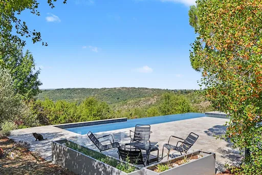 Maison 7 pièces 240 m²