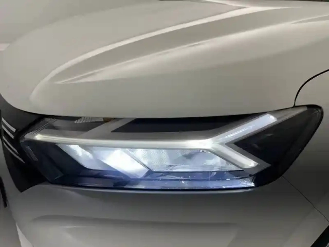 Dacia Sandero eco-g 100 — photo 32