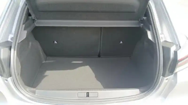Peugeot 208 hybrid 110 ch e-dcs6 — photo 9