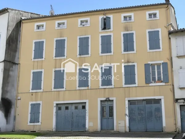 Immeuble 179 m² avec garages en centre ville