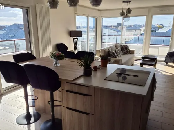 Saint-Malo Rocabey - Appartement 105 m², dernier étage entier, balcon et garage