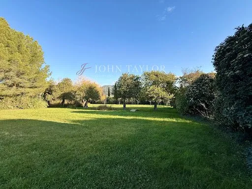 Terrain 1850 m²