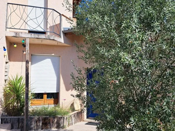 MAISON D'ARCHITECTE 160 m²- 1382 m² de jardin- 75 m² de garage- 550 000 euros