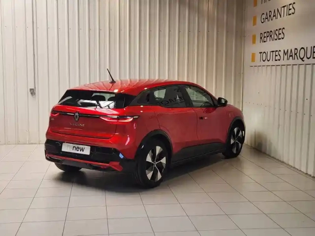 Renault Megane e-tech ev60 220 ch super charge — photo 13