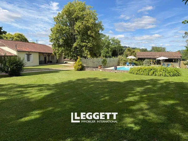 Boutique 10 pièces 335 m²
