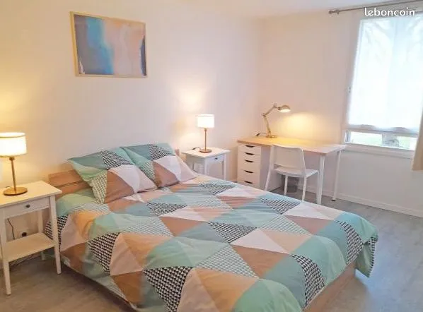 Au coeur du quartier étudiant, chambre en coloc