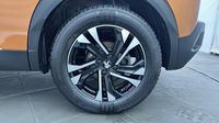 Peugeot 2008 e-2008 136ch Allure — photo 11