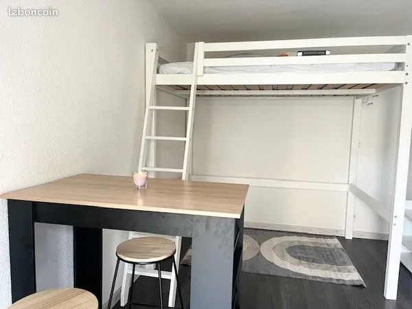 Studio 1 pièce 18 m²
