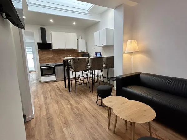 Propose colocation maison 140m² Lille, 6 chambres Métro Bois Blanc