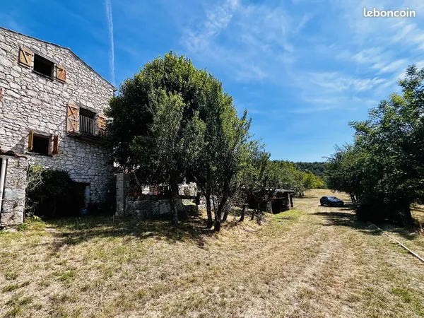 Propriété 14 pièces 330 m²