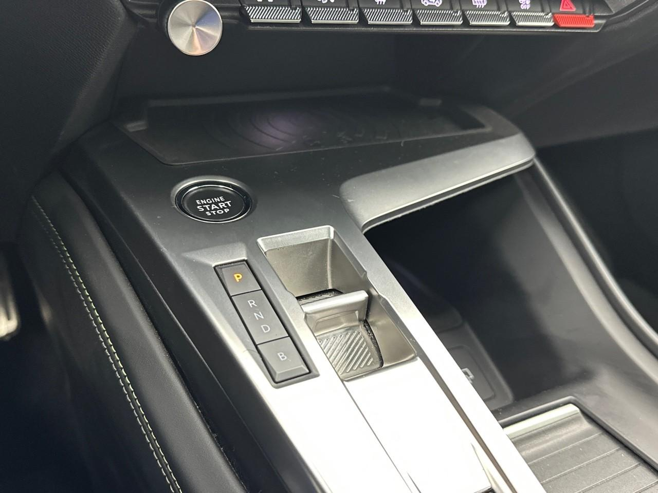 Peugeot 308 phev 225 e-eat8 gt pack — photo 24