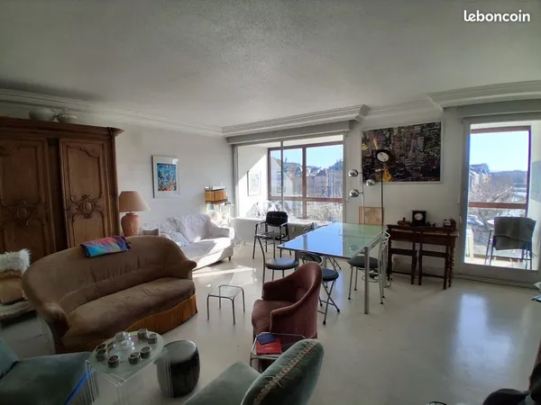 Appartement traversant de 100 m² 3 pièces + terrasses-verandas très lumineux Belfort centre