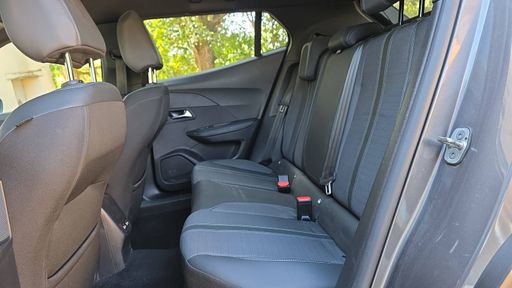 Peugeot 2008 1.2 PureTech 130 EAT8 - Allure Pack – 2022 – 79016 km – Essence – Boîte Automatique — photo 37