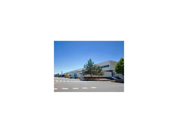Entrepôt 1760 m²