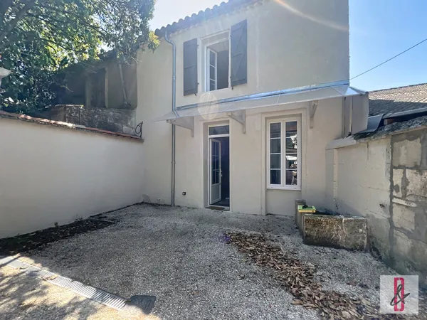 MAISON DE VILLE T3 AVEC COURET DEPENDANCE