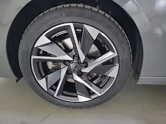 Peugeot 308 bluehdi 130ch s&amp;s eat8 — photo 16