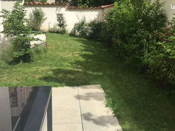 2 pièces jardin Monplaisir 66003