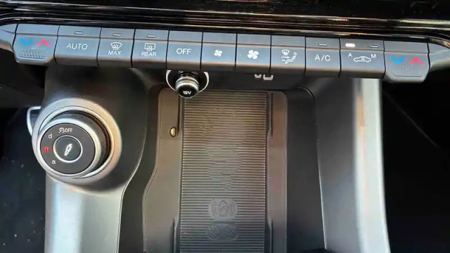 Alfa Romeo Tonale 1.3 ibrida plug-in 280ch at6 e-q4 — photo 55
