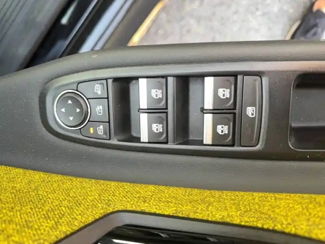 Renault 5 renault  e-tech electrique 10 ch autonomie confort — photo 21