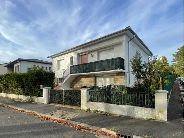 Maison individuelle 104 m² avec jardin et garage