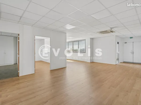 Bureaux 338 m²