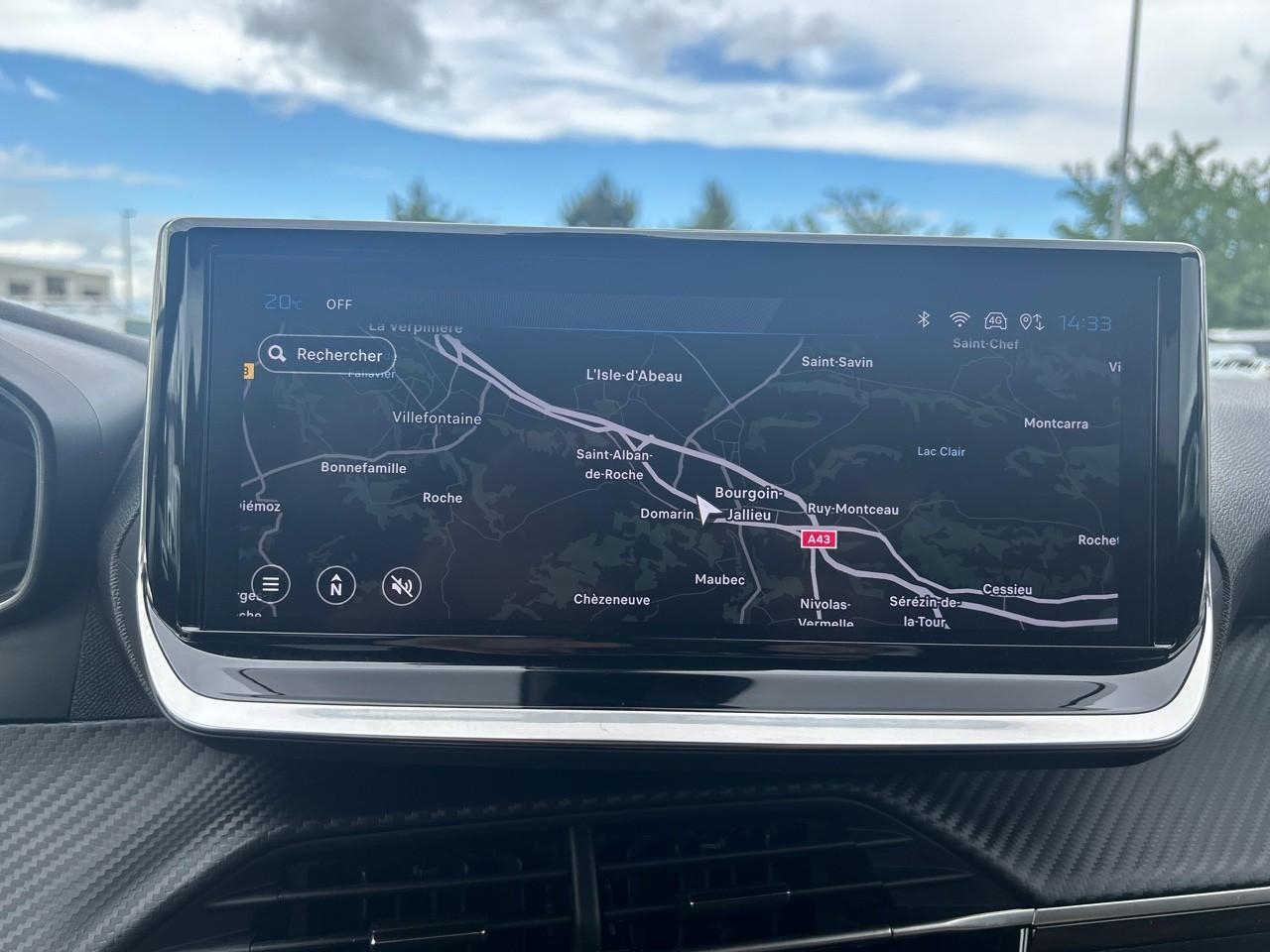 Peugeot 2008 1.2 puretech 130ch s&s allure eat8 — photo 17