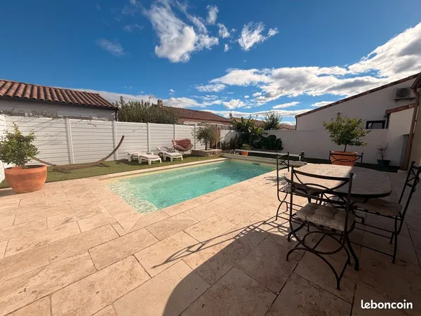 Maison plain-pied-3 chambres-piscine-garage