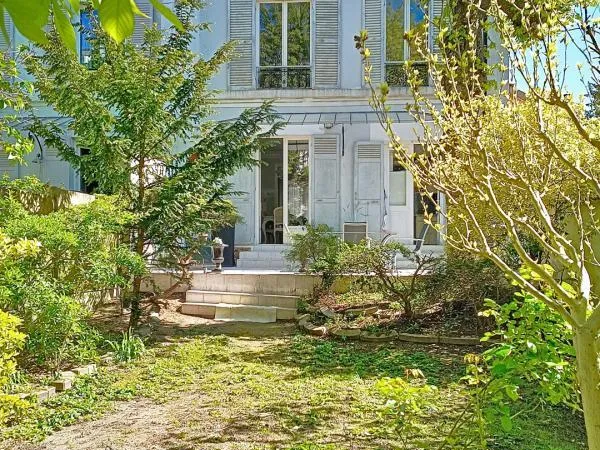 NOGENT-SUR-MARNE 94130 -MAISON FAMILIALE DE CHARME ET JARDIN