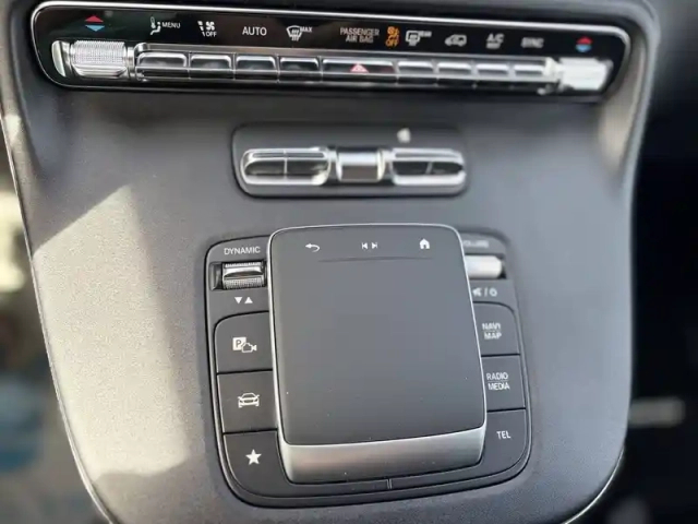 Mercedes Cla sse v extra-long 300 d 9g-tronic 4x4 — photo 21