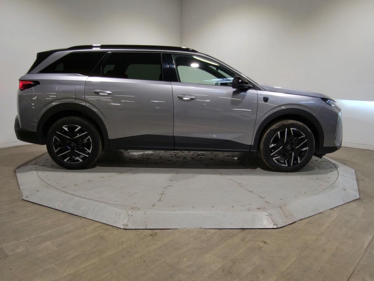 Peugeot 5008 hybrid 136 e-dcs6 gt — photo 6