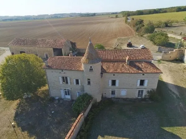 Maison Vente Aigre 3p 93m² 244680€