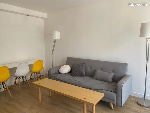 Chambre disponible + Parking Villeurbanne Gratte-ciel