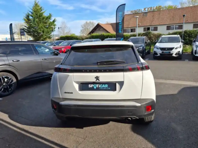 Peugeot 2008 puretech 130 s&amp;s bvm6 — photo 31