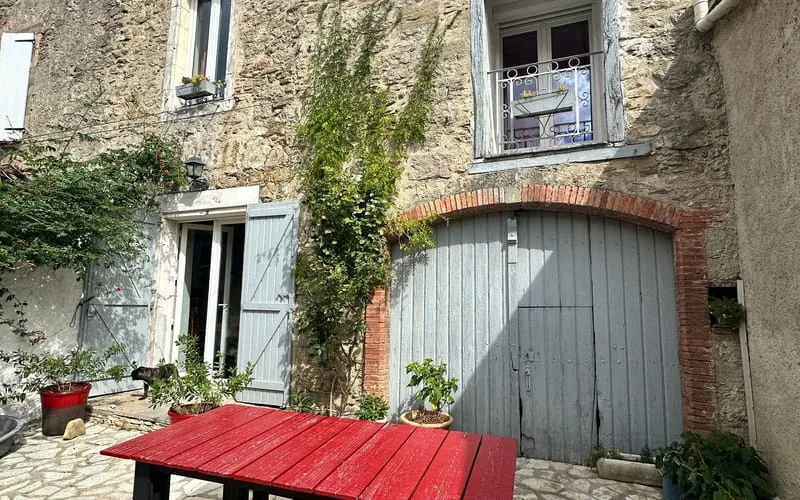Photo 3