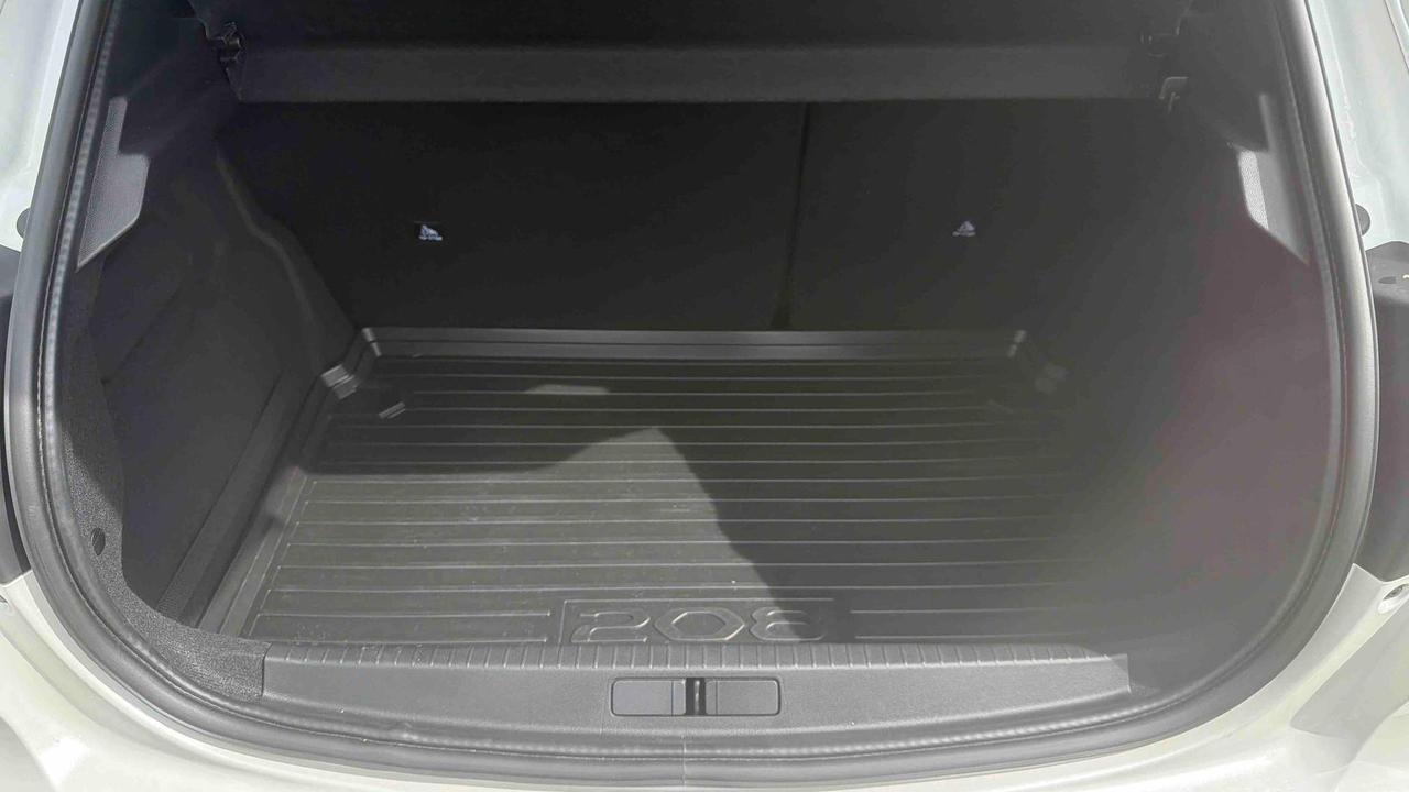 Peugeot 208 PureTech 100 S&amp;S EAT8 — photo 12