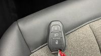 Citroen C5 Aircross Hybrid 225ch C-Series e-EAT8 — photo 16
