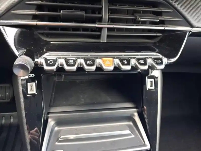 Peugeot 2008 puretech 130 s&amp;s eat8 — photo 59