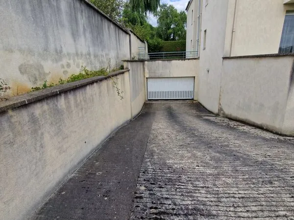 Garage à louer