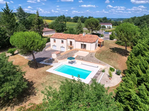 PONT DU CASSE - Maison avec vue de 160 m² semi-enterrée avec sous-sol de 160 m² avec 4 chambres, 1 b
