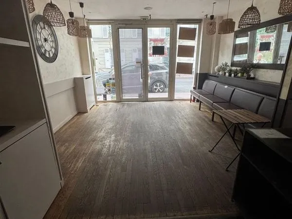 Boutique 44 m² LEVALLOIS PERRET