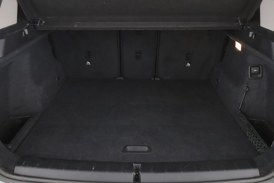 BMW X1 sDrive16d Business Design DKG7 — photo 16