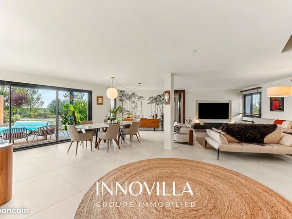 Propriété 6 pièces 225 m²