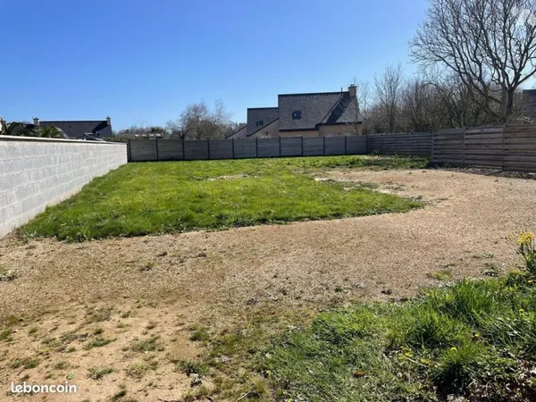 Terrain 573 m² PLOUBEZRE