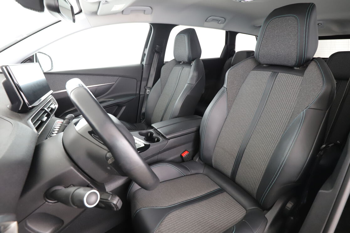 Peugeot 5008 1.5 Blue-HDi Allure Pack — photo 9