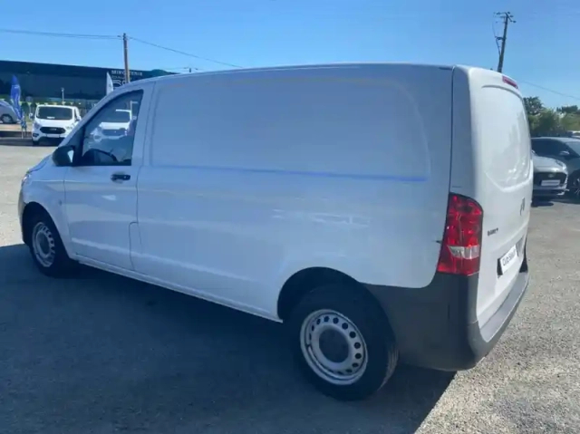 Mercedes Vito fourgon fg 111 cdi compact e6 — photo 13
