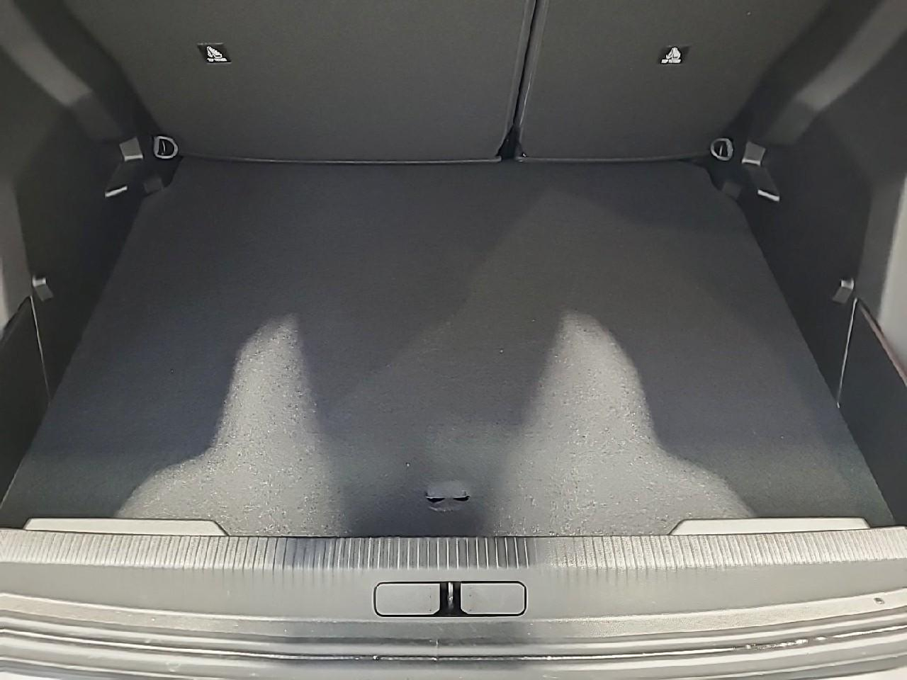 Peugeot 2008 hybrid 145 ch e-dcs6 allure — photo 14